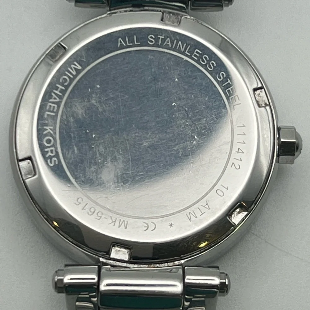 MICHAEL KORS MK5615 Silver Watch with Crystals Working & 3 Extra Links